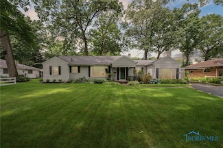 4931 Oakridge Dr, Toledo, OH 43623