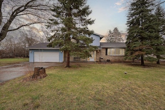 2777 S Voyage Dr, Beloit, WI 53511