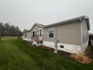 2216 Edgeview Dr, Monroe, WI 53566