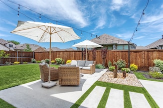 9401 Surveyor Rd, Little Elm, TX 75068