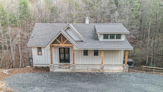 677 Catawba Cir, Ellijay, GA 30540