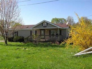 122 Commercial Ave, Masontown, PA 15461