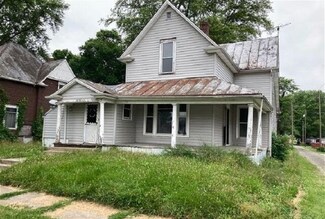 215 N Broad St, Mooreland, IN 47360