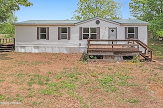 713 Caudle Store Rd, Greenfield, TN 38230