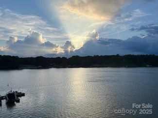 9817 Emerald Point Dr Unit 6, Charlotte, NC 28278