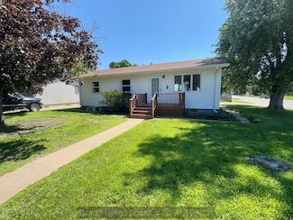 625 N Howard Ave, Grand Island, NE 68803