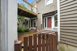 163 Grandview Ln, Mahwah, NJ 07430