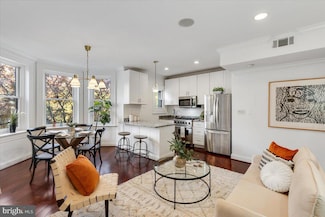 1832 Calvert St NW Unit 3, Washington, DC 20009