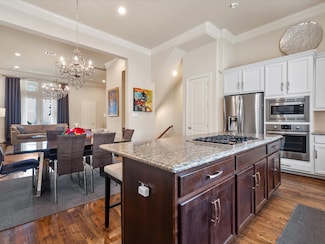 249 E 27th St, Houston, TX 77008