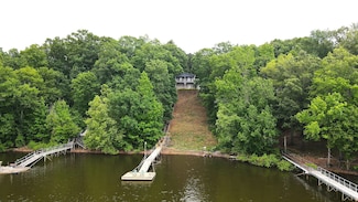 365 Bluff Rd, Big Sandy, TN 38221