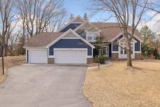 10005 Antrim Ct, Woodbury, MN 55129