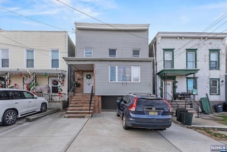125 Leonard St Unit 2, Jersey City, NJ 07307