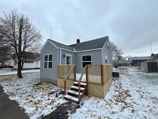 208 Dupont Ave NW, Renville, MN 56284