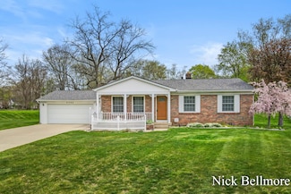 8354 Hearthway Ave, Jenison, MI 49428