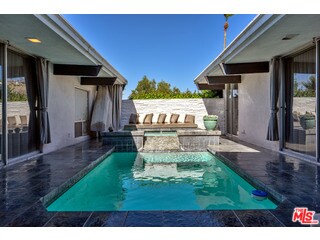 2667 E Jacaranda Rd, Palm Springs, CA 92264