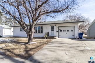 1120 N Harrison Ave, Dell Rapids, SD 57022