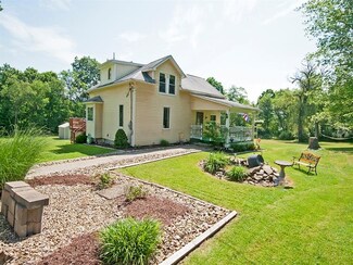 2146 Evans City Rd, Zelienople, PA 16063