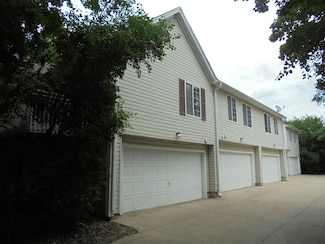 51 N Macgillis Dr Unit 251, Round Lake, IL 60073