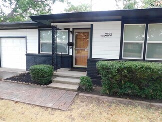 203 Mimosa St, Burkburnett, TX 76354