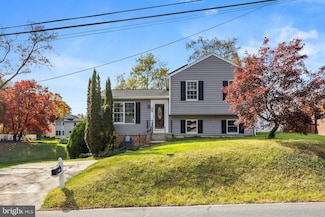 300 Twin Oaks Rd, Linthicum Heights, MD 21090