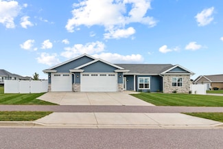 162 Chickadee Ln, Sauk City, WI 53583