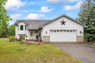 524 Dogwood St SW, Isanti, MN 55040