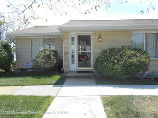 542A Berberis Plaza, Monroe Township, NJ 08831