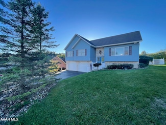 741 Brentwood Dr, Duncansville, PA 16635