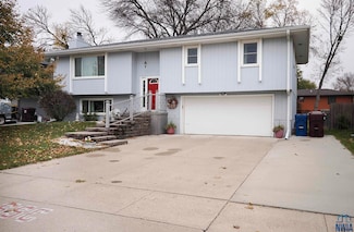 825 Ash St, South Sioux City, NE 68776