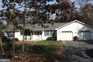 212 Pale Magnolia Dr, Gerrardstown, WV 25420
