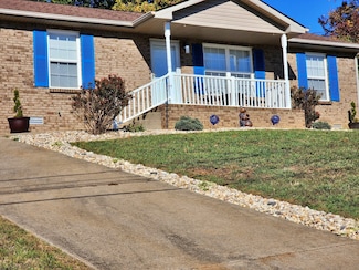 345 Donna Dr, Clarksville, TN 37042