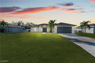 2200 NE 9th Ave, Cape Coral, FL 33909