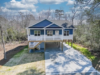 442 Womble St, Oak Island, NC 28465
