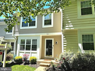 15323 Waters Edge Ct, Dumfries, VA 22025