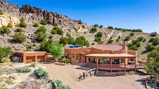 769 Camino Los Abuelos, Lamy, NM 87540