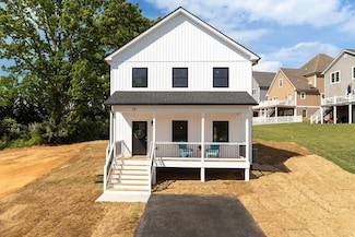 15 Topside Cr, Staunton, VA 24401