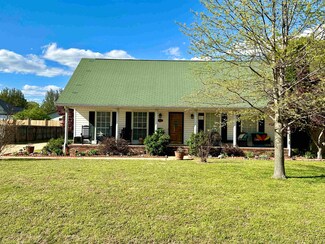 803 Tyler Ave, Muscle Shoals, AL 35661