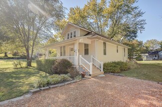 423 N 37th St, Belleville, IL 62226
