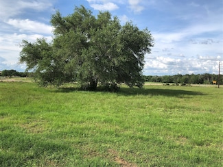154 Pvt 1671, Hallettsville, TX 77964