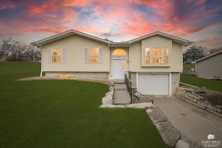 604 Jerry Dr, Junction City, KS 66441