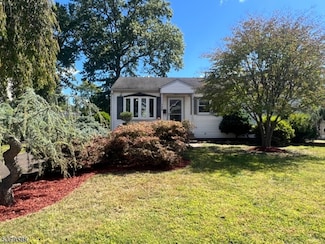 126 3rd St, Middlesex, NJ 08846