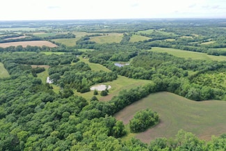 Dall Place, Cainsville, MO 64632