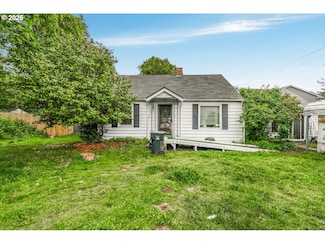 5808 SE Laurel St, Milwaukie, OR 97222
