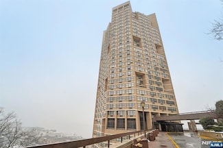 7004 Boulevard E Unit 16C, Guttenberg, NJ 07093
