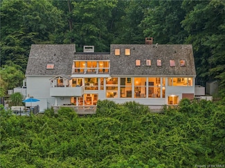 124 Holcomb Dr, Williamsburg, VA 23185