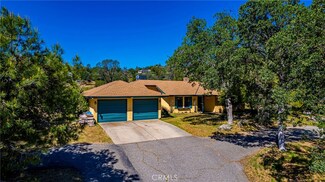 30496 Titan Dr, Coarsegold, CA 93614