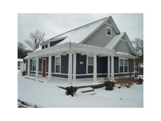 255 Elizabeth Pkwy, Akron, OH 44304