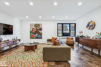 417 Grand St Unit D301, New York, NY 10002
