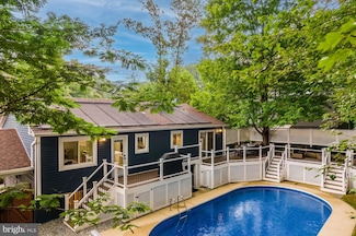 1929 Baton Dr, Vienna, VA 22182