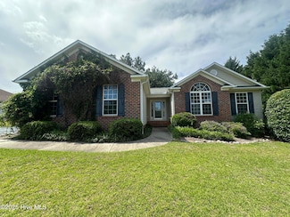 155 Patricia Ct, Whispering Pines, NC 28327